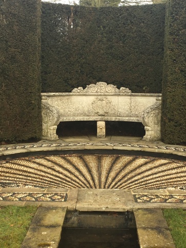 The curved headpool at the top of the rill with mosaic scallop